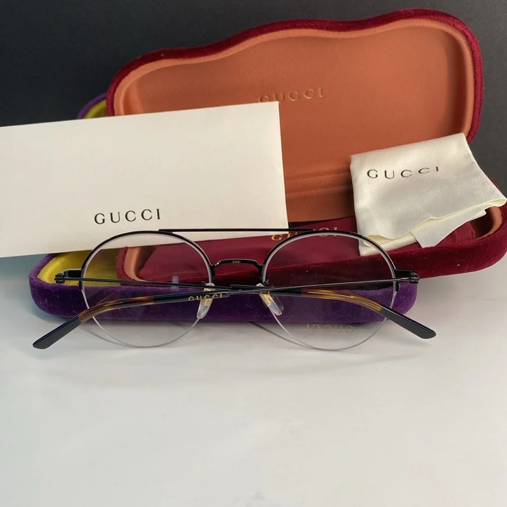 Gucci gg0682o description